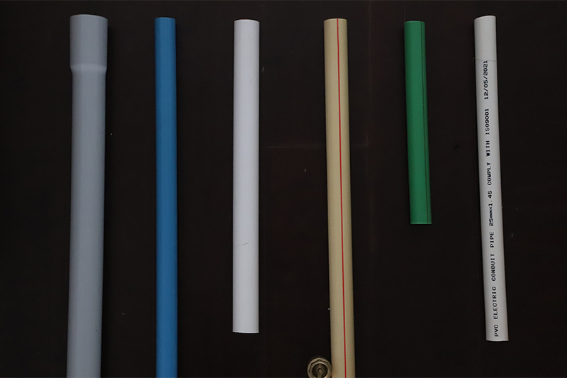 țeavă de plastic